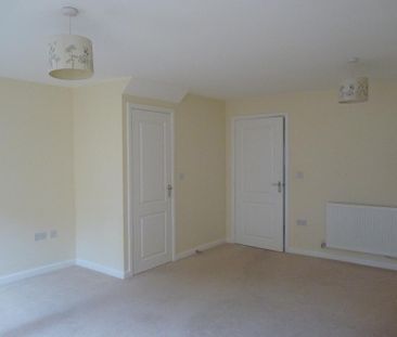 3 bedroom semi-detached house to rent - Photo 6