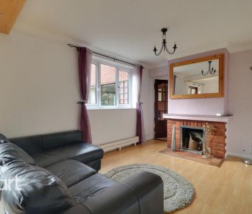 5 bedroom detached house to rent - Photo 2