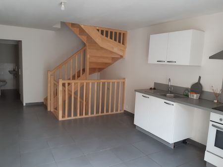 Location Appartement 3 pièces 60m² VERNOUX EN VIVARAIS 07240 - Photo 3