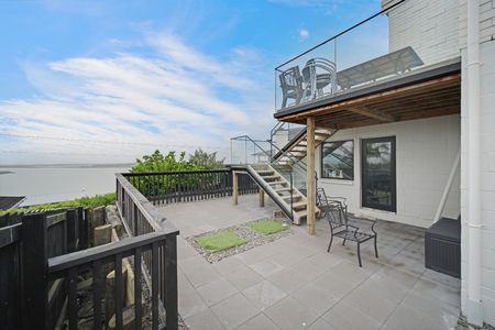 Designer 5 Bedroom Home Hillsborough - Photo 5