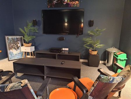 1 bedroom private hall to rent - Photo 2