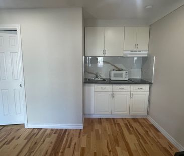 For Lease - 5720 Peer Street, Niagara Falls, Ontario - Photo 2