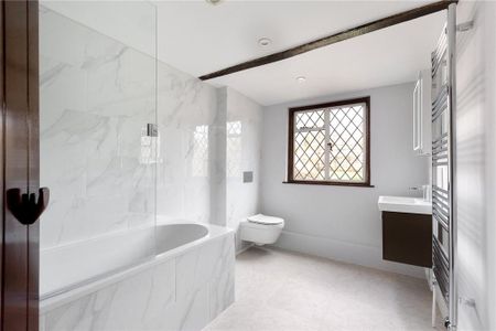 2 bedroom end of terrace house to rent - Photo 4