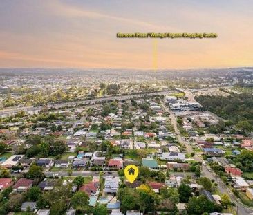 3 Bedrooms upstairs plus separate living downstairs - Photo 5