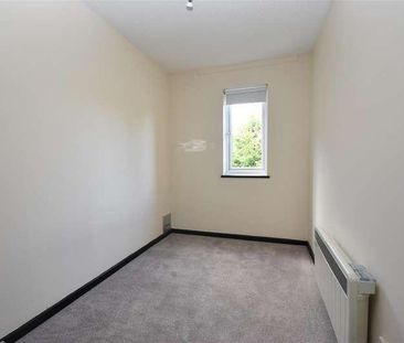 Whitecroft, Horley, RH6 - Photo 5