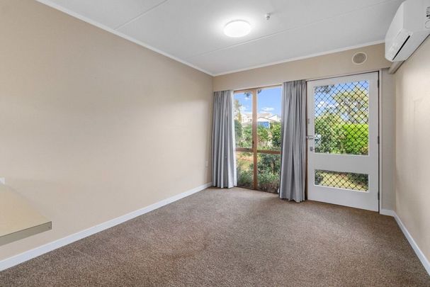 1/34 Esplanade Road Mt Eden - Rarely available - Independent Living for those 65 years or older! - Photo 1