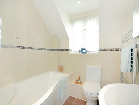 2 bedroom detached house to rent - Photo 4