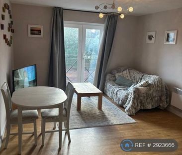 2 bedroom flat to rent - Photo 3