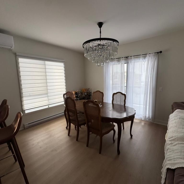 4.5 LUXUEUX A LAVAL TRÈS TRANQUILLE ET SECURITAIRE - Photo 1