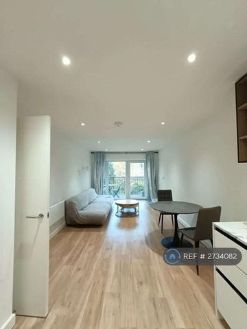 2 bedroom flat to rent - Photo 4