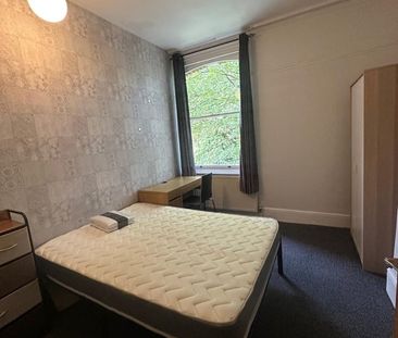 Room in a Shared Flat, Off Lark Lane, L17 - Photo 4