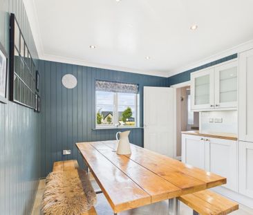 4 bedroom detached house to rent - Photo 2