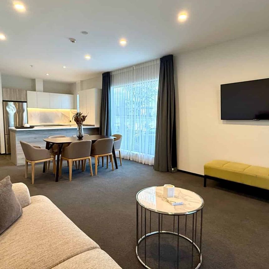 Fully furnished Executive Inner City Groundfloor Apartment - Photo 1