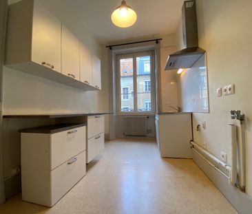 Location Appartement 5 pièces 126m² BESANCON 25000 - Photo 5