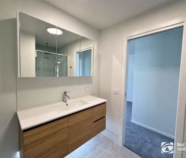 Brand new 3 bedroom townhouse - Photo 4