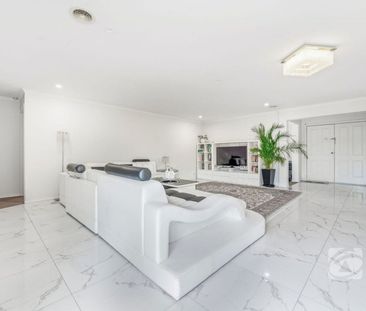 SPACE, STYLE & COMFORT - Photo 2