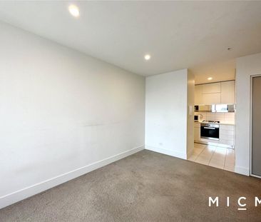 1801/500 Elizabeth Street - Photo 2