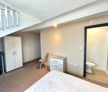 1 bedroom in a house share to rent - Photo 6