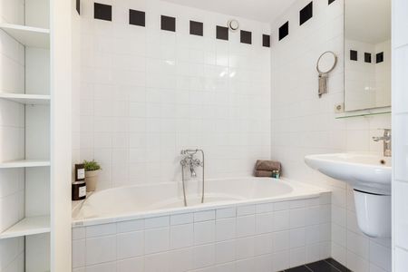 Huis te huur: Kees van Hasseltstraat 1 3056 PC Rotterdam - Foto 2