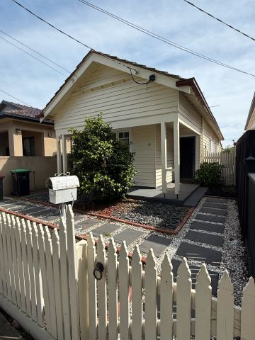 Easy living and a brilliant lifestyle right on your doorstep - Photo 3