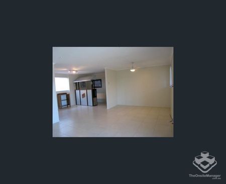 Spacious Family Home with Dual Living Potential in a Prime Mackay Location - Photo 2