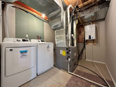 For Lease - 3 Applegrove Court Unit# Bsmt, Brampton, Ontario - Photo 2