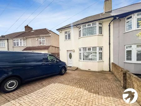 3 bedroom semi-detached house to rent - Photo 3