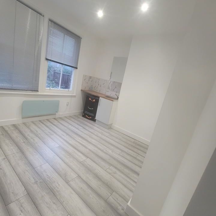 Studio Flat, Gleneldon Road, SW16 - Photo 1