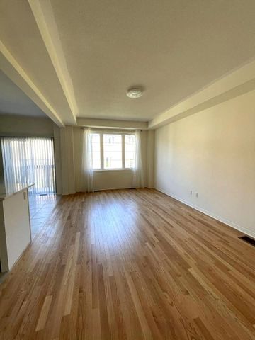 For Lease - 82 Ness Drive, Richmond Hill, Ontario - Photo 2