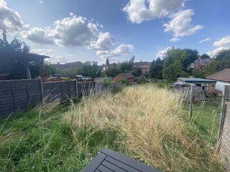 3 bedroom terraced house to rent - Photo 4