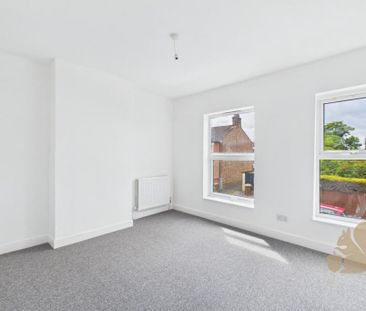 3 bedroom terraced house to rent - Photo 6