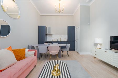 Prince's Square - Photo 5