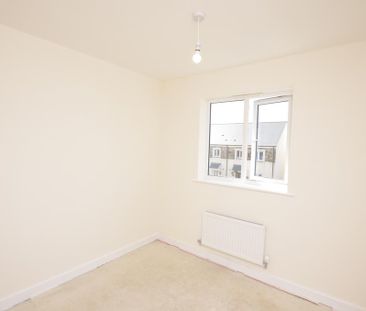 2 bedroom coach house to rent - Photo 3