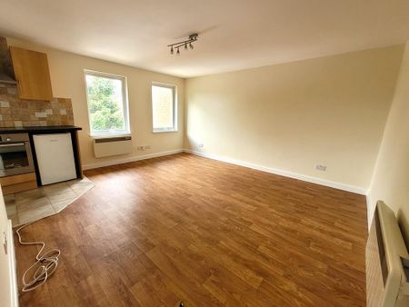 Studio to rent - Photo 3