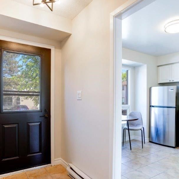 For Lease - 355 Sandringham Crescent Unit# 52, London South, Ontario - Photo 1