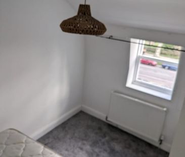 1 Bed Flat, Lauriston Road, E9 - Photo 2