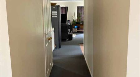 Spacious 4-Bedroom Family Home for Rent - Photo 4