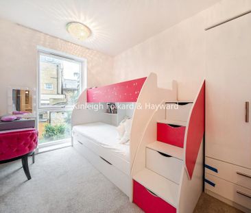 3 bedroom end of terrace house to rent - Photo 3