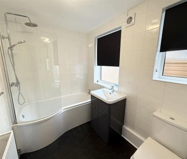 3 bedroom terraced house to rent - Photo 5