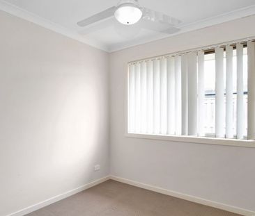 Neat, Modern, Northern Beaches Living! - Photo 4