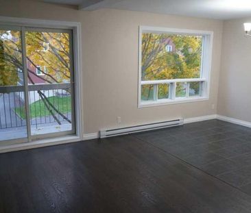 À Louer 4 1/2 - Photo 2