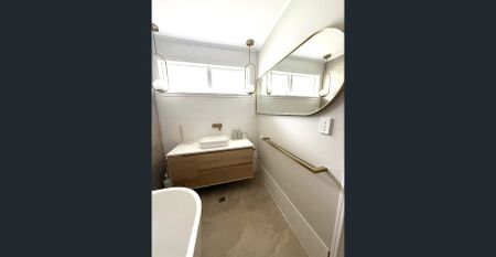 Lakeside Elegance with room for a boat - Photo 5