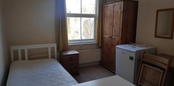 House share to rent - Photo 3