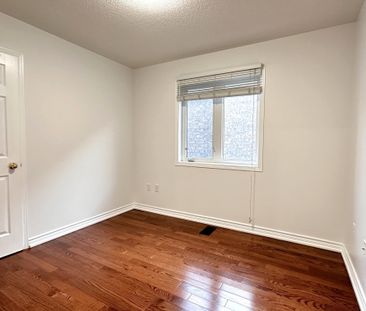 For Lease - 28 Voysey Way, Markham, Ontario - Photo 2