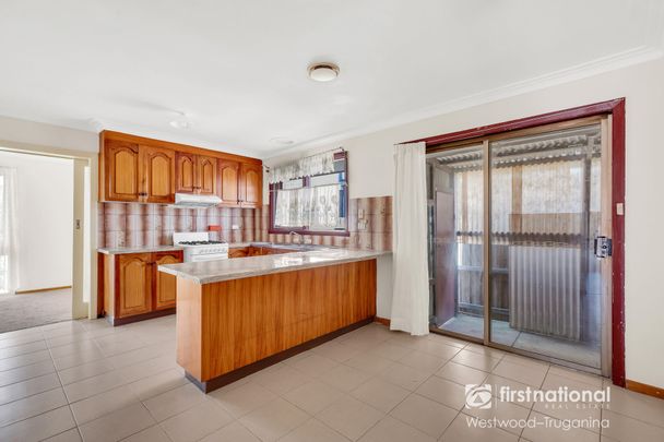 10 Fairway Avenue, 3029, Hoppers Crossing Vic - Photo 1