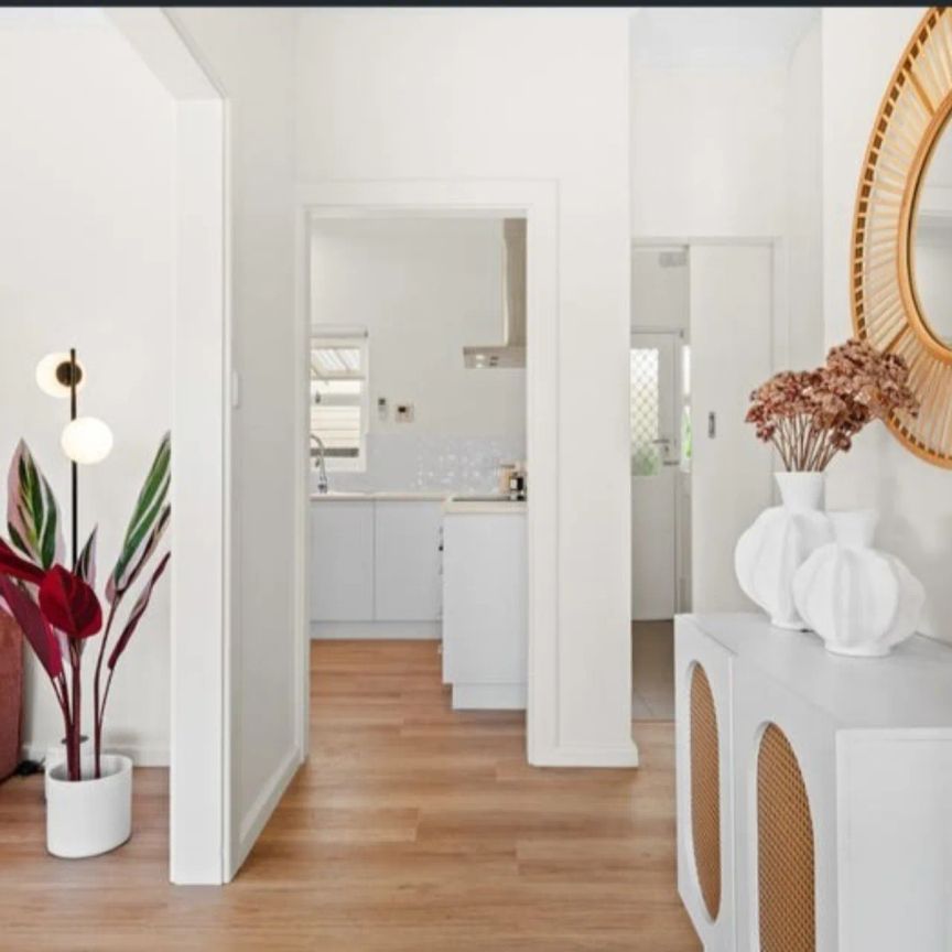 Charming Three Bedroom House close to Glenelg - Photo 1