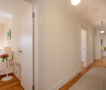 Stylish North Hobart Apartment - Prime Location - Photo 5