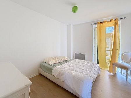 Location Appartement 2 pièces 40m² MONT DE MARSAN 40000 - Photo 4