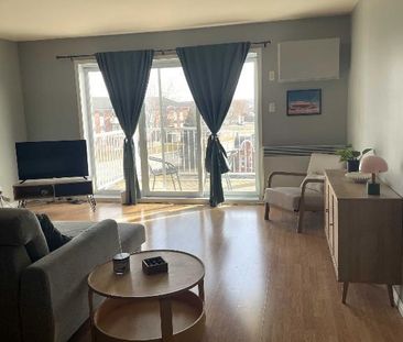 3 1/2 spacieux au 3e étage non fumeur - Photo 3