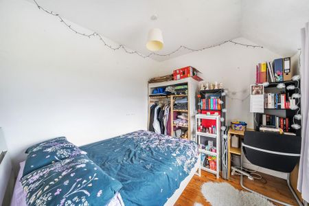 4 bedroom semi-detached house to rent - Photo 2